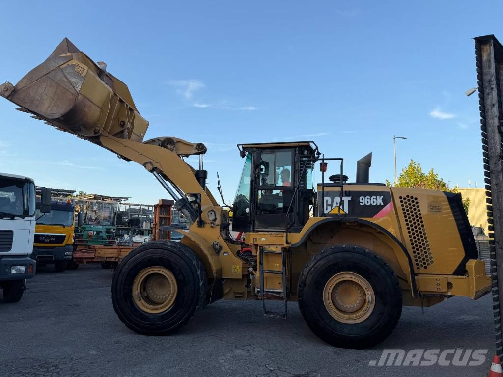 CAT 966k Pyöräkuormaajat
