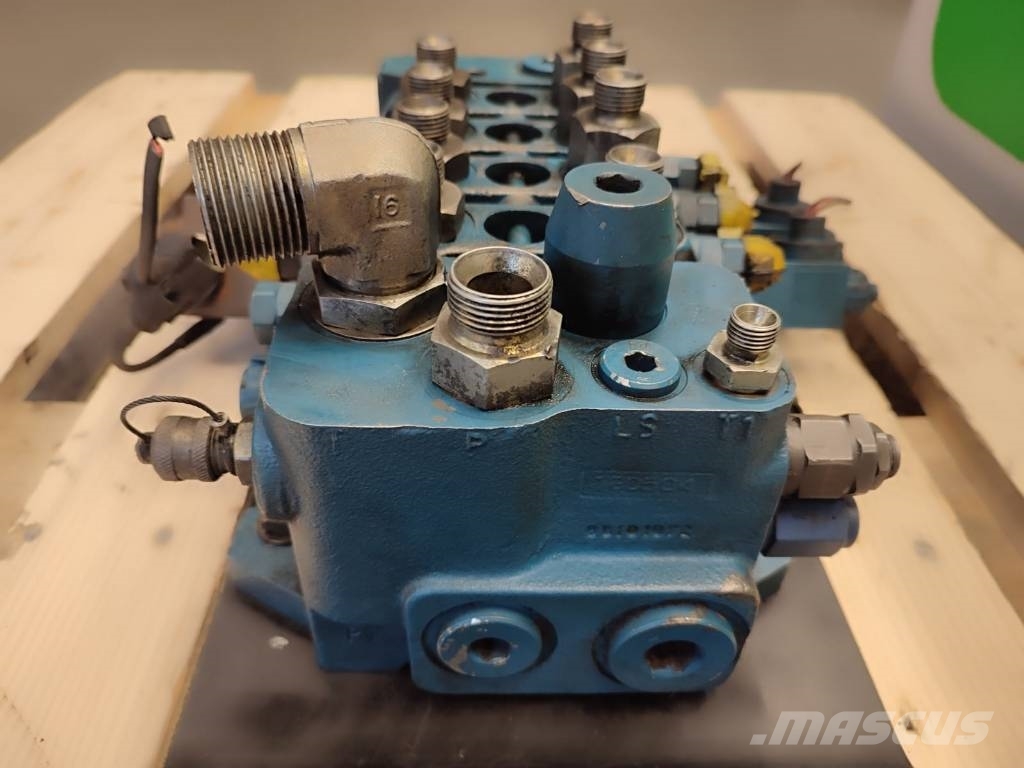 JCB Hydraulic distributor 07260157 JCB 536-70 Hüdraulika