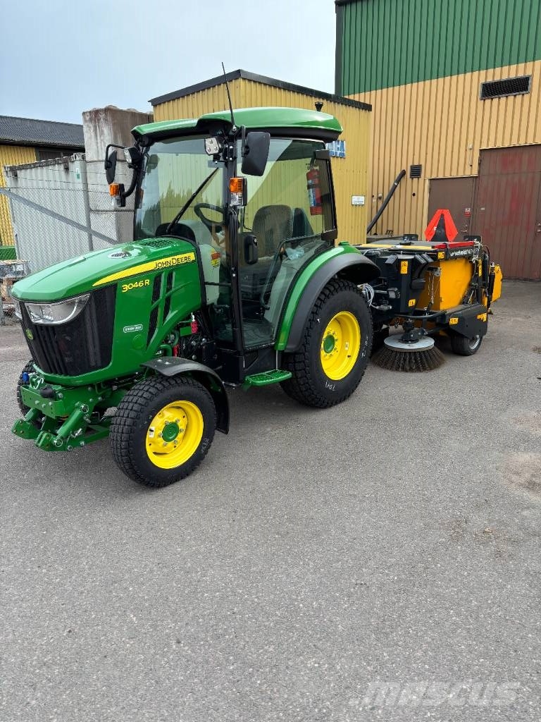 John Deere 3046 R 小型拖拉机