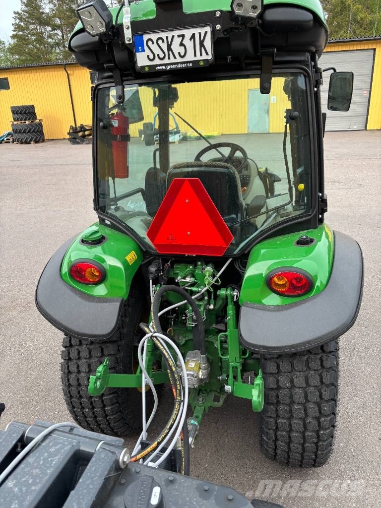 John Deere 3046 R 小型拖拉机