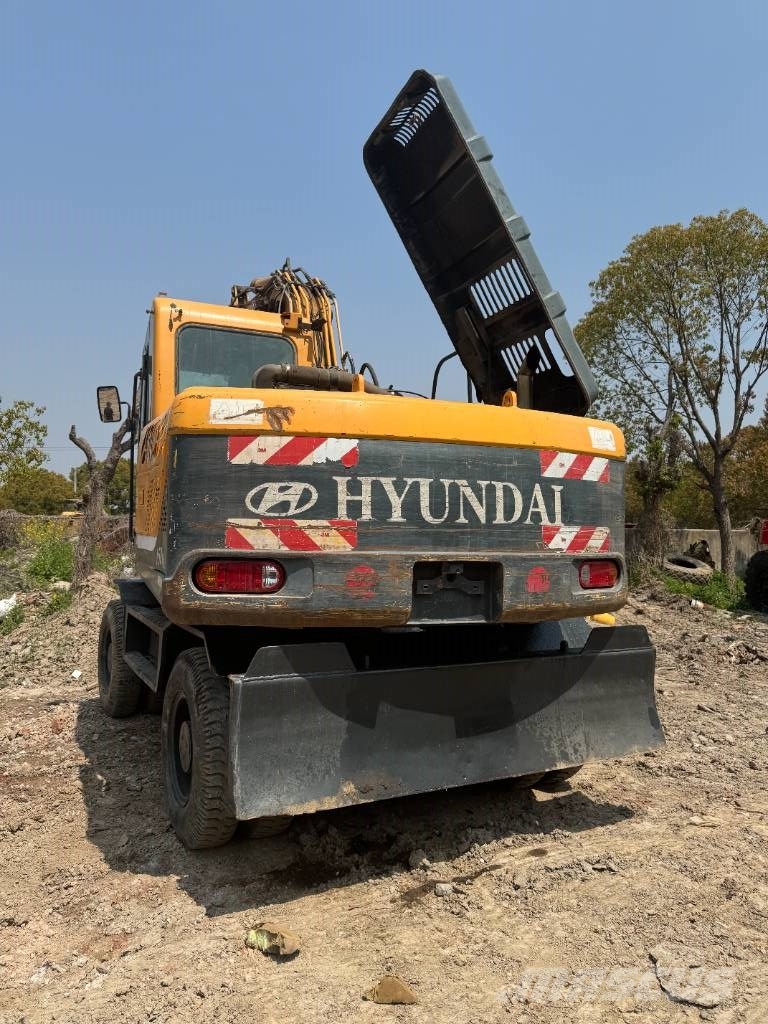 Hyundai R150W-9  휠 굴삭기