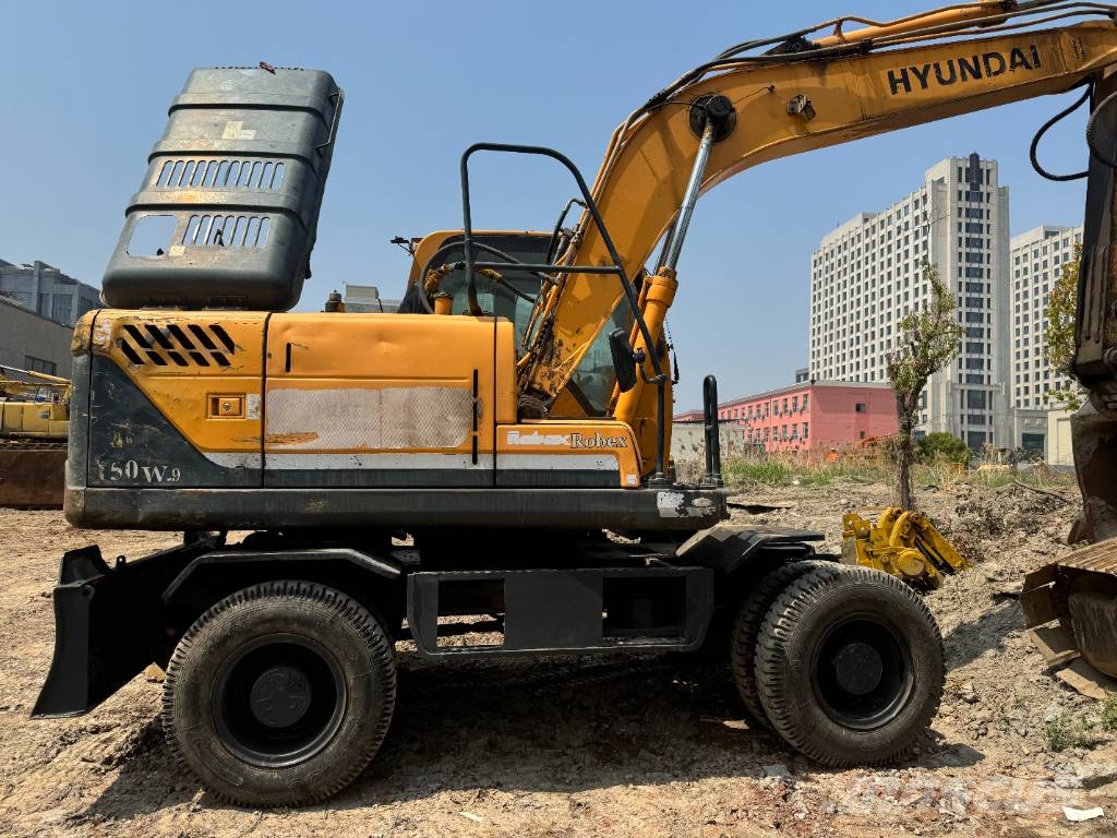Hyundai R150W-9  휠 굴삭기