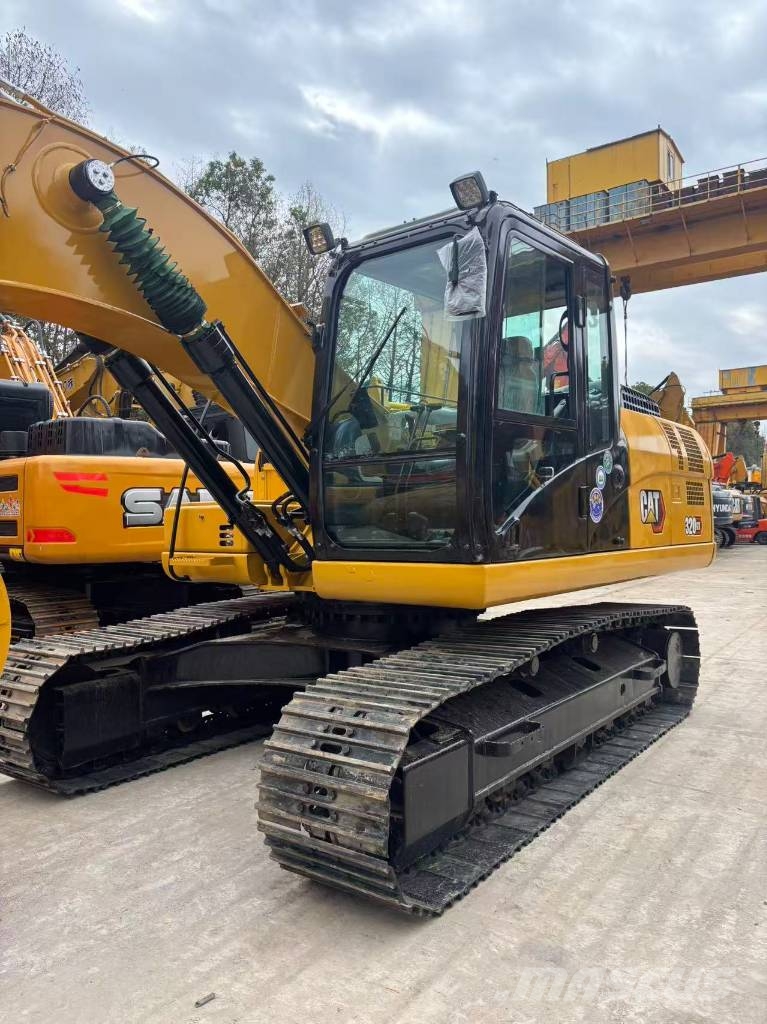 CAT 320GX Midikaivukoneet 7t - 12t