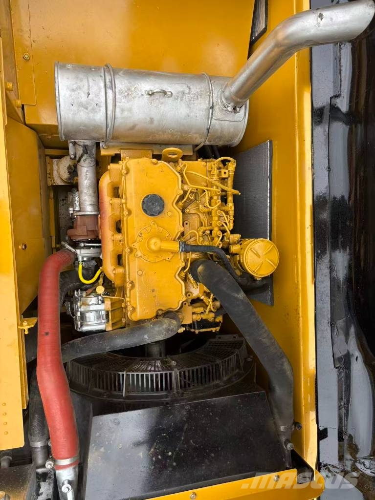 CAT 320GX Midikaivukoneet 7t - 12t