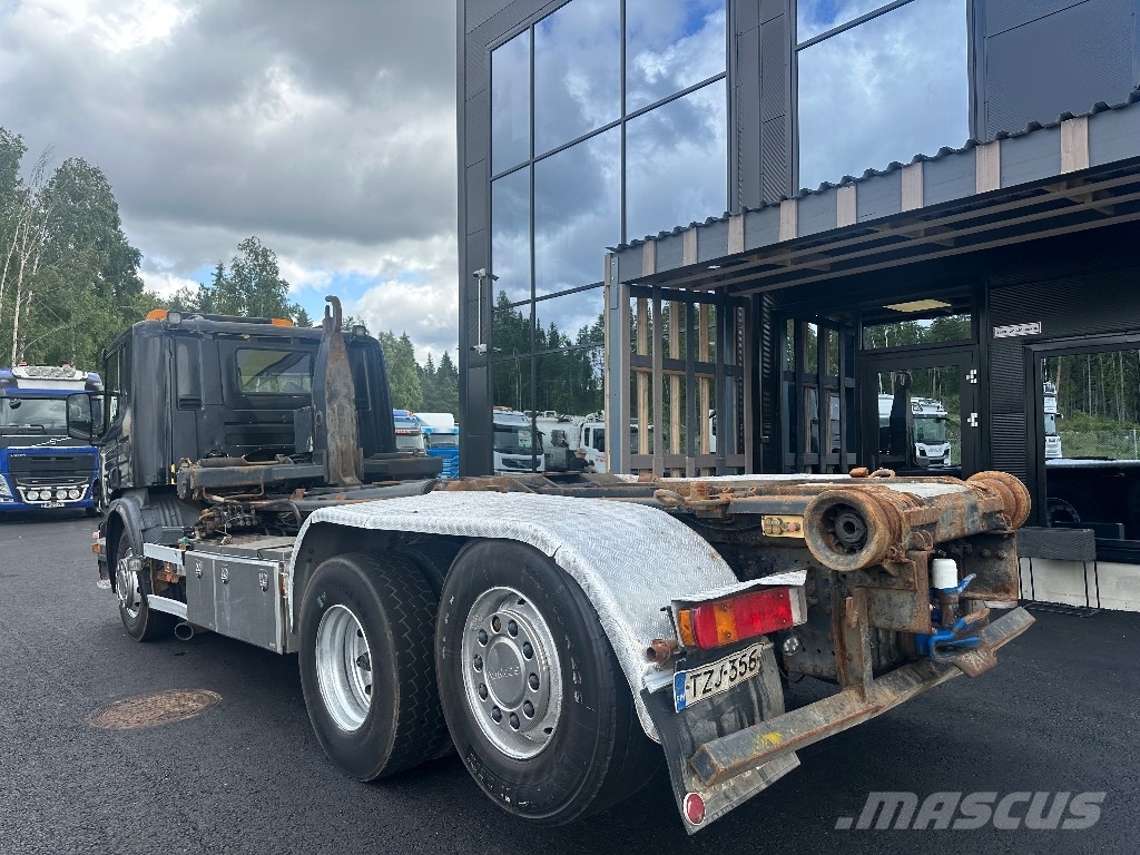 Scania P420 6x2*4 Camiones polibrazo