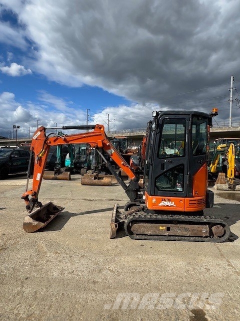 Hitachi ZX 26 U-6 CR Miniekskavaatorid < 7 t