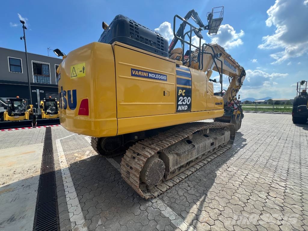 Komatsu PC 230 NHD-11 Raupenbagger