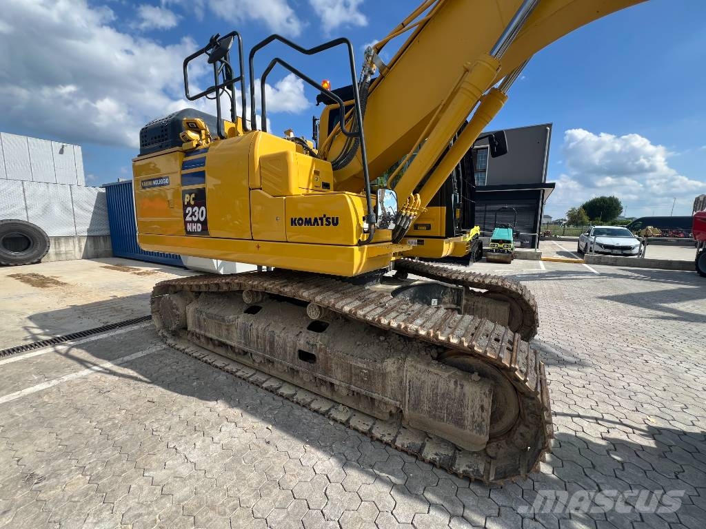 Komatsu PC 230 NHD-11 Raupenbagger