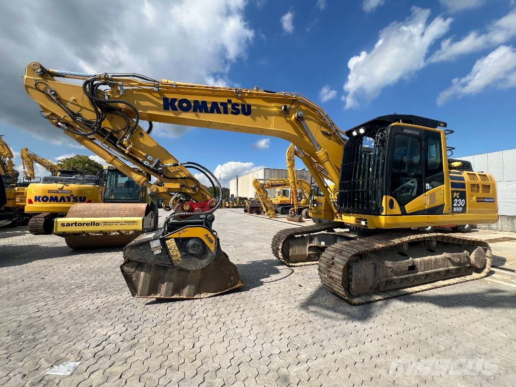 Komatsu PC 230 NHD-11 Raupenbagger