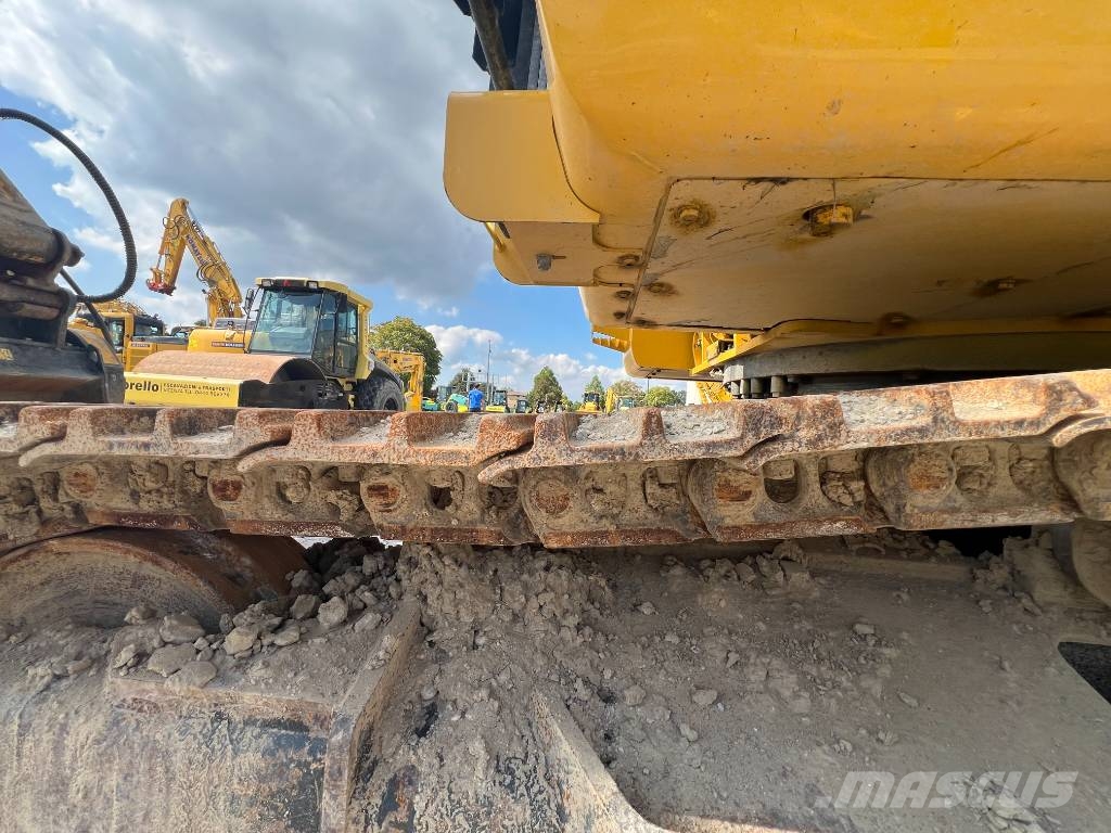 Komatsu PC 230 NHD-11 Raupenbagger