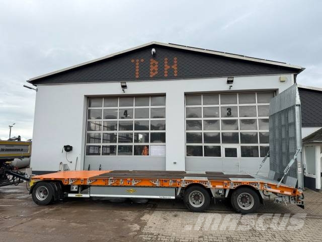 Humbaur HTD30 mit eigener Hydraulikversorgung Нискотоварачи