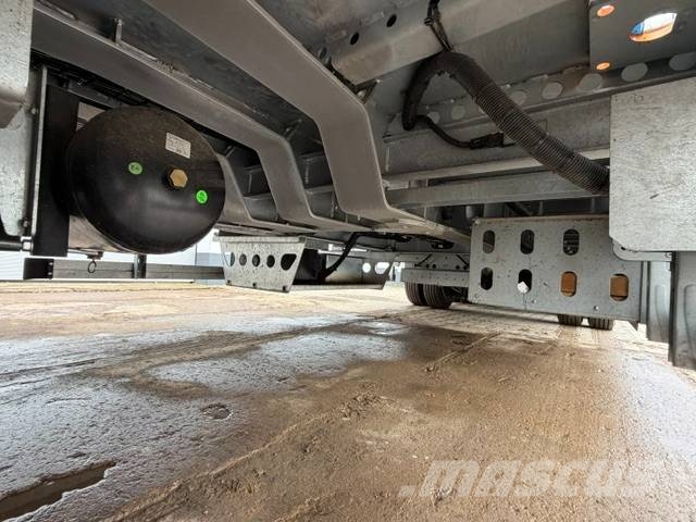 Humbaur HTD30 mit eigener Hydraulikversorgung Нискотоварачи