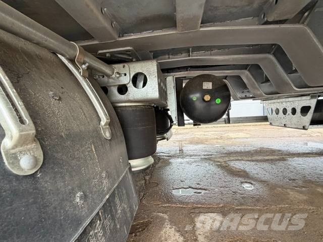 Humbaur HTD30 mit eigener Hydraulikversorgung Нискотоварачи
