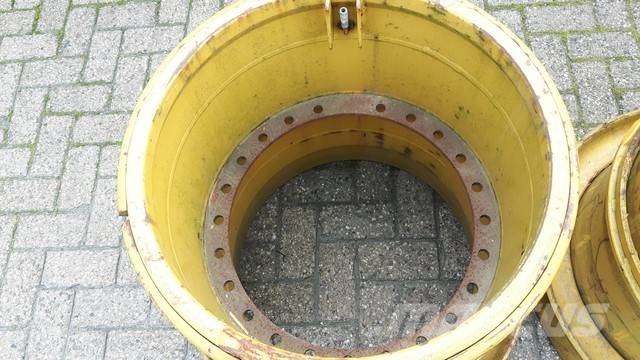 CAT 1398621 Pneumatiky, kola a ráfky