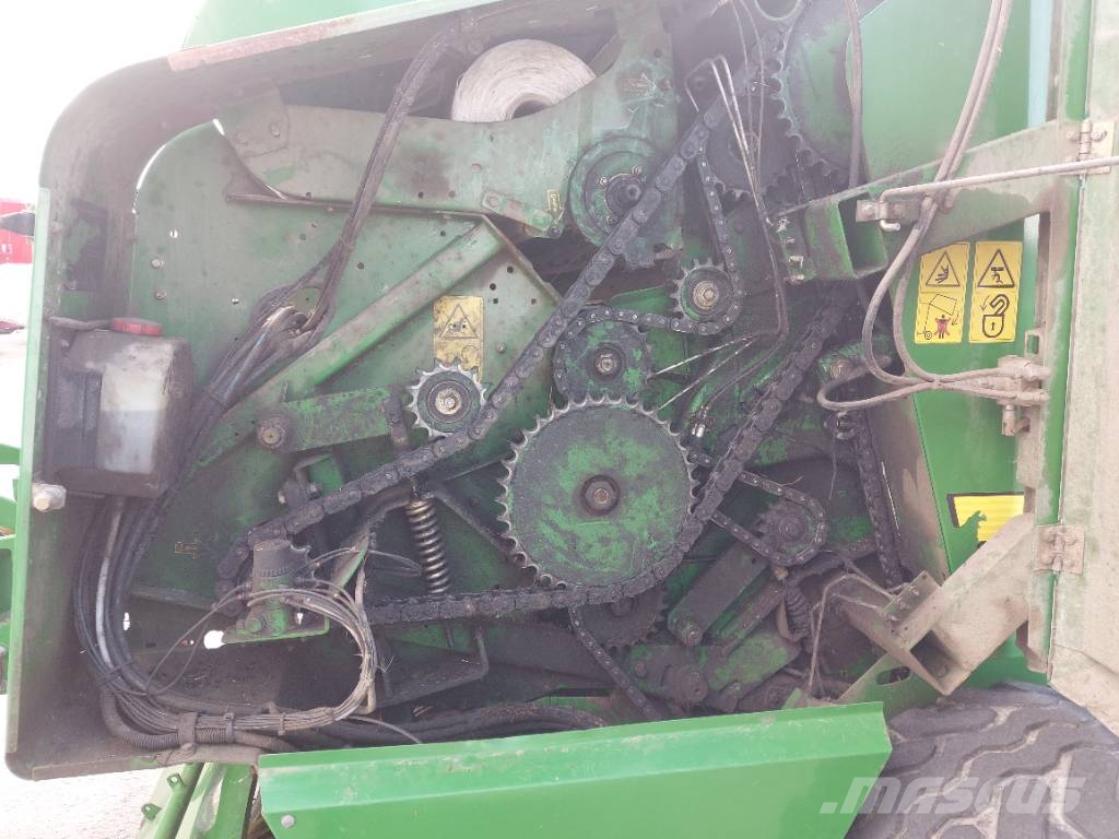 John Deere 644 محزمات مستديرة