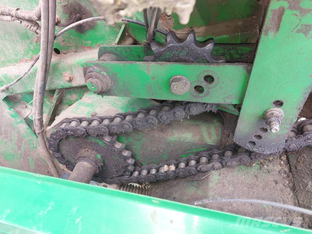 John Deere 644 محزمات مستديرة