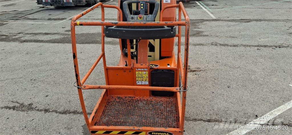 JLG T10E 其他升降机和高空作业平台