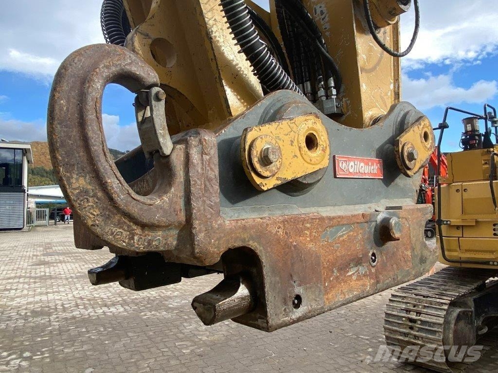 CAT 325FLCR VA-Ausleger *Optional OQ70/55* Bagri goseničarji