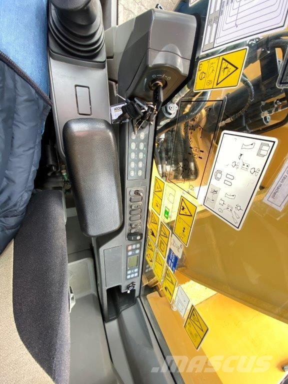 CAT 325FLCR VA-Ausleger *Optional OQ70/55* Bagri goseničarji