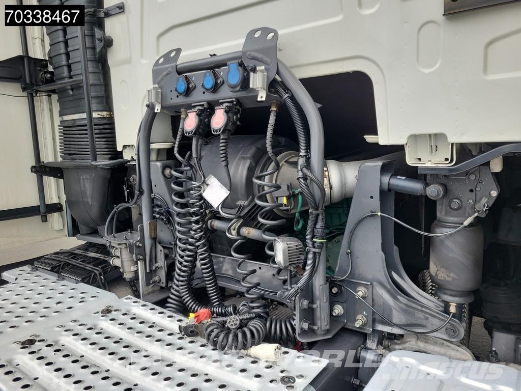 Volvo FH 500 4X2 XL 2x Tanks I-ParkCool ACC وحدات الجر