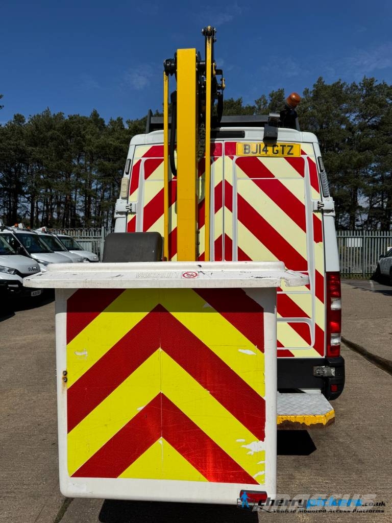 Iveco Daily Versalift ET38 Cherry Picker المنصات الهوائية المثبتة على شاحنة