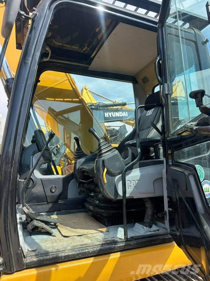 CAT 323 D L 履带挖掘机