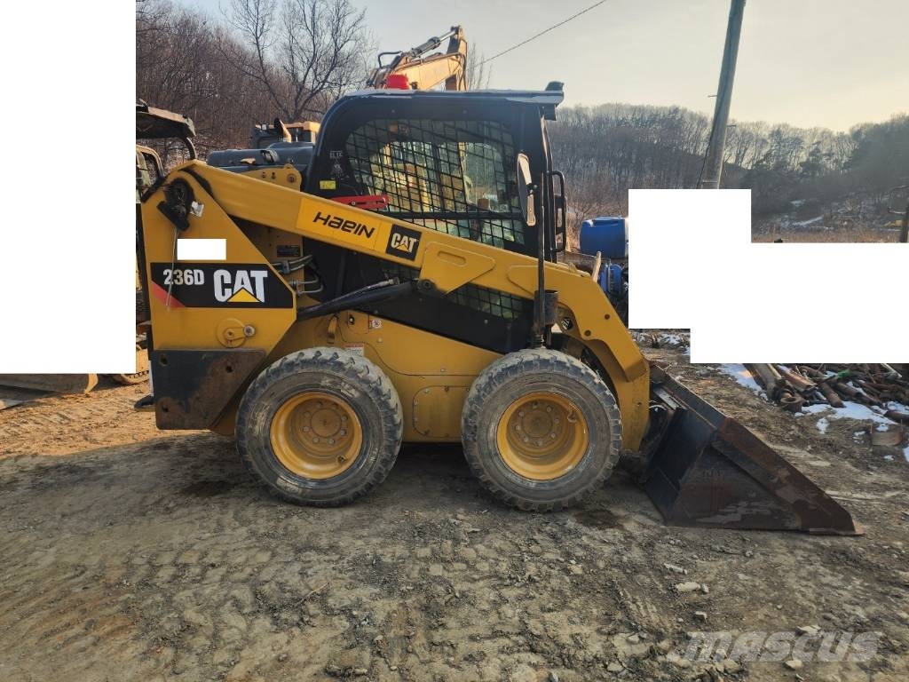 CAT 236 D スキッドステアローダー