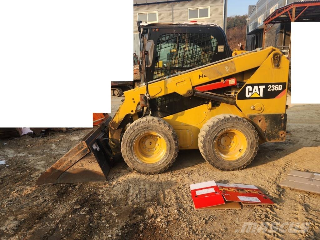 CAT 236 D スキッドステアローダー