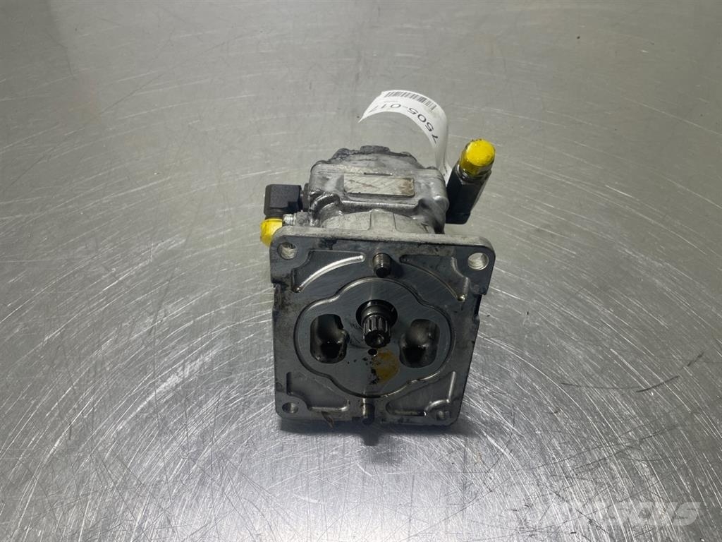 Komatsu WA200 - Gearpump/Zahnradpumpe/Tandwielpomp Hidráulicos