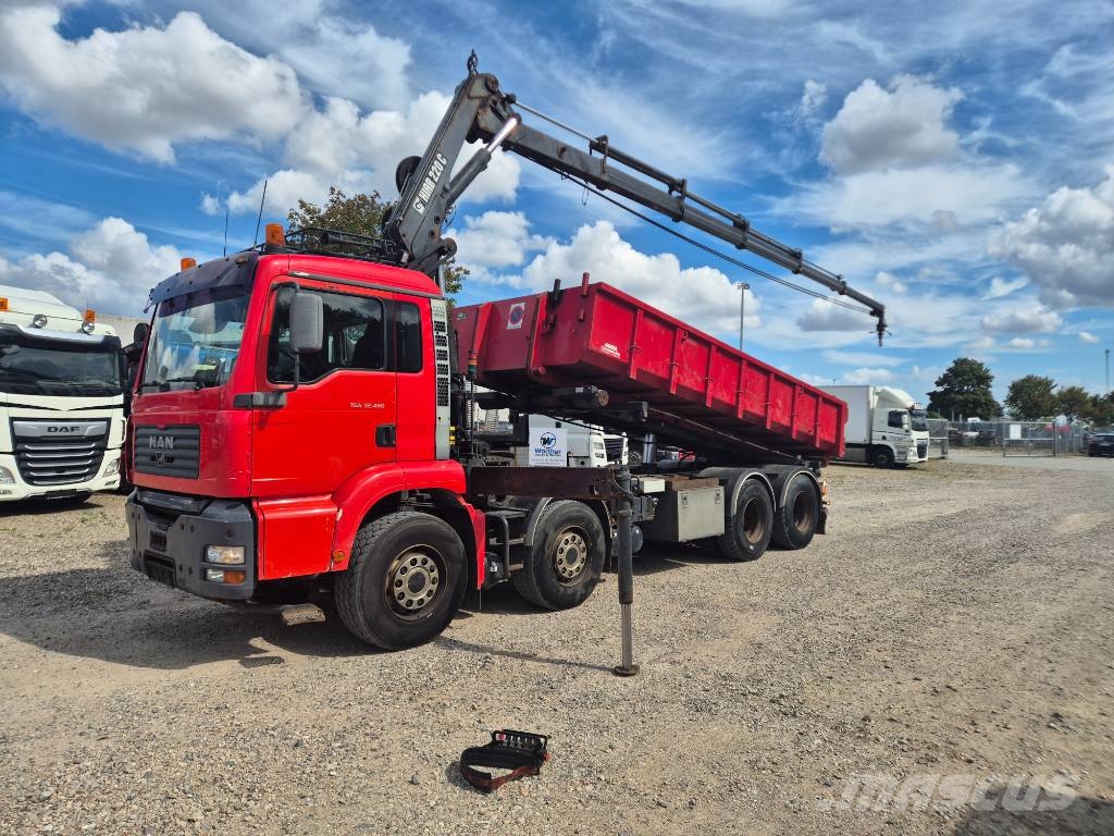 MAN TGA 32.460 8x4/4 //HIAB 220 C - 5 // 3 way tip Kranwagen