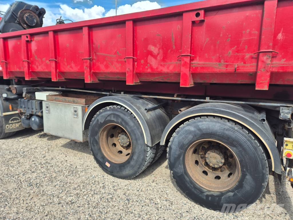 MAN TGA 32.460 8x4/4 //HIAB 220 C - 5 // 3 way tip Kranwagen