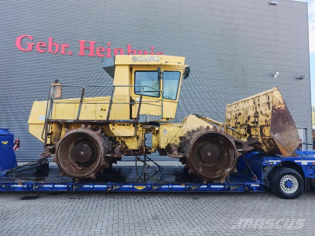 Bomag BC 670 RB بلدوزرات بعجلات