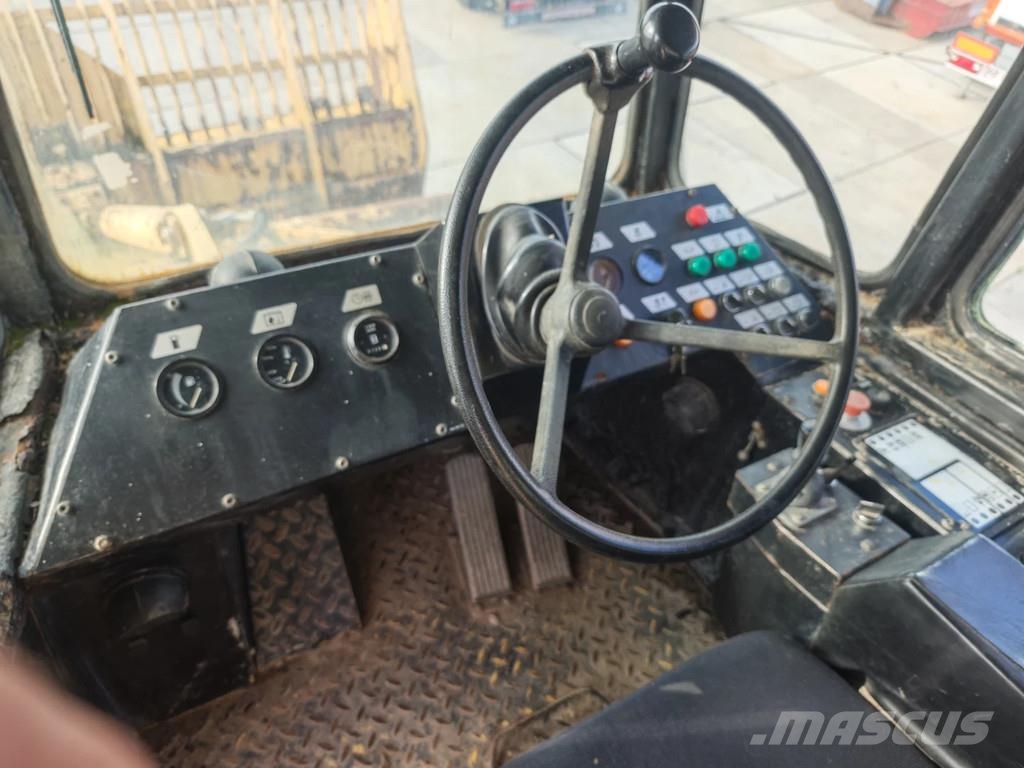 Bomag BC 670 RB Hjullastare