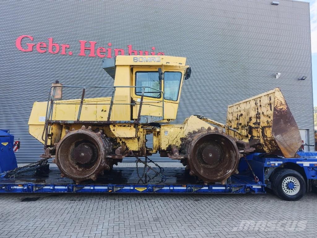 Bomag BC 670 RB بلدوزرات بعجلات