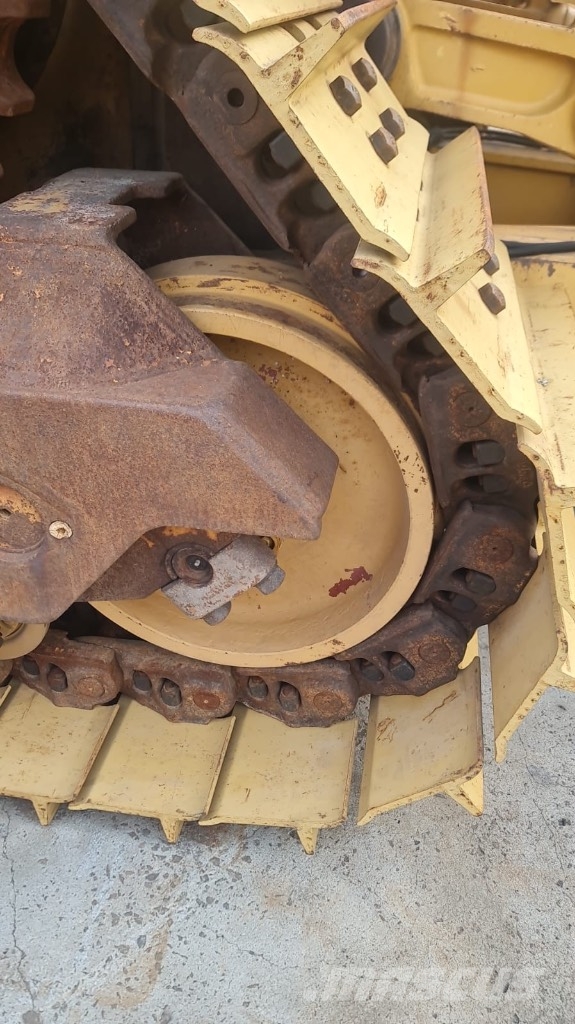 CAT D 8 R Buldožeri guseničari