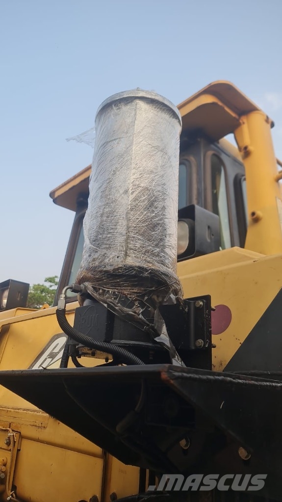 CAT D 8 R Buldožeri guseničari