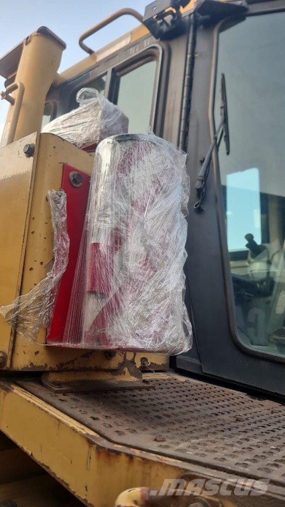 CAT D 8 R Buldožeri guseničari