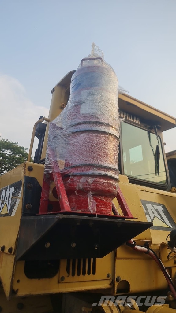 CAT D 8 R Buldožeri guseničari