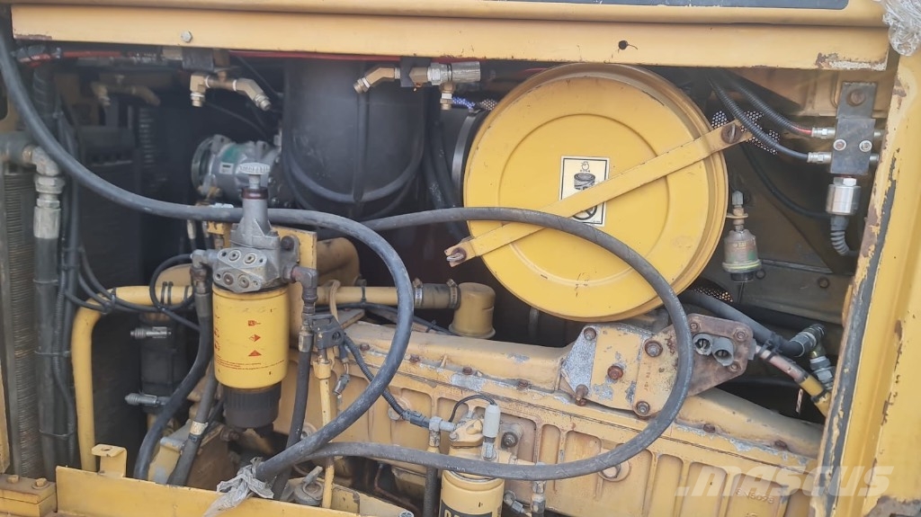 CAT D 8 R Buldožeri guseničari