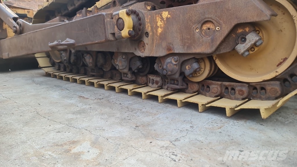 CAT D 8 R Buldožeri guseničari