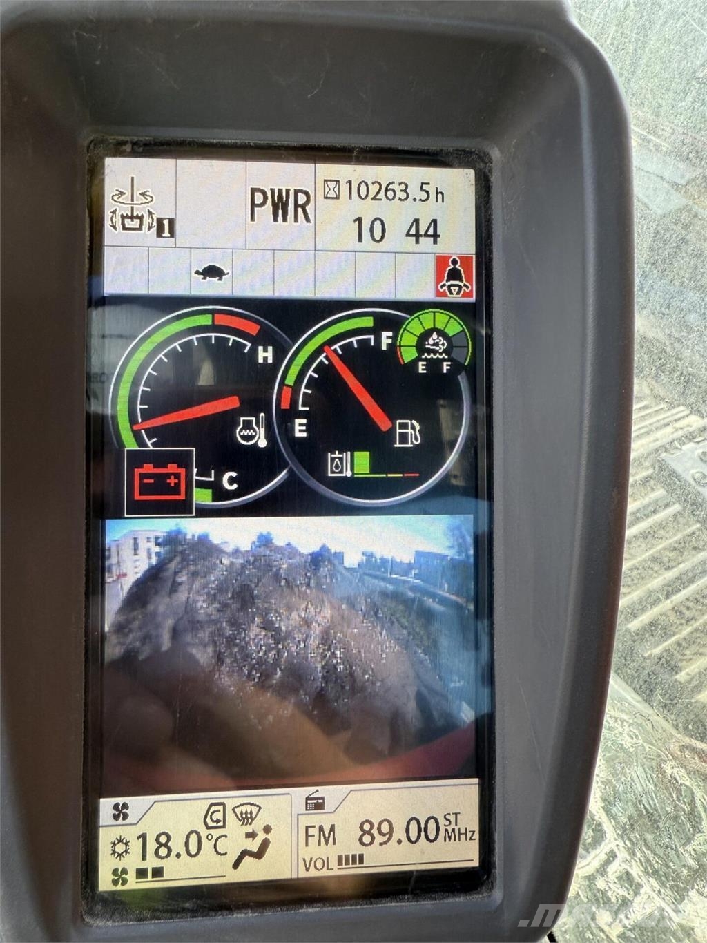 Hitachi ZX135 US-6 Roomikekskavaatorid