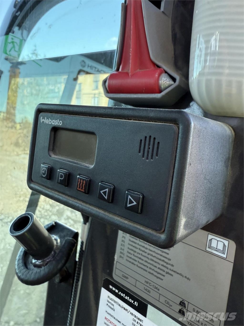 Hitachi ZX135 US-6 Roomikekskavaatorid