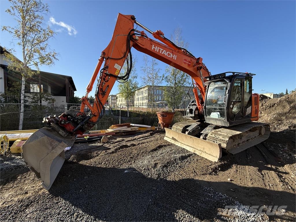 Hitachi ZX135 US-6 Roomikekskavaatorid