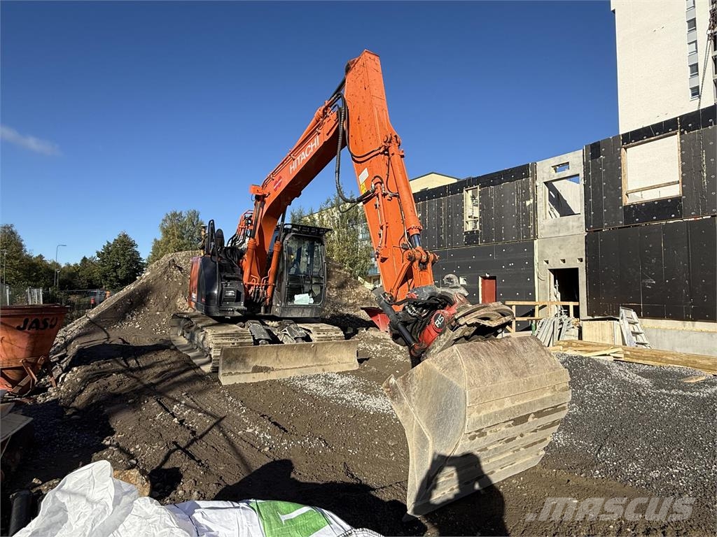 Hitachi ZX135 US-6 Roomikekskavaatorid