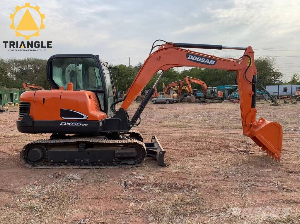 Doosan DX 55 Vikšriniai ekskavatoriai