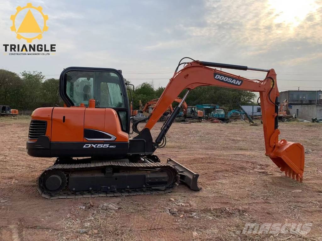 Doosan DX 55 Vikšriniai ekskavatoriai