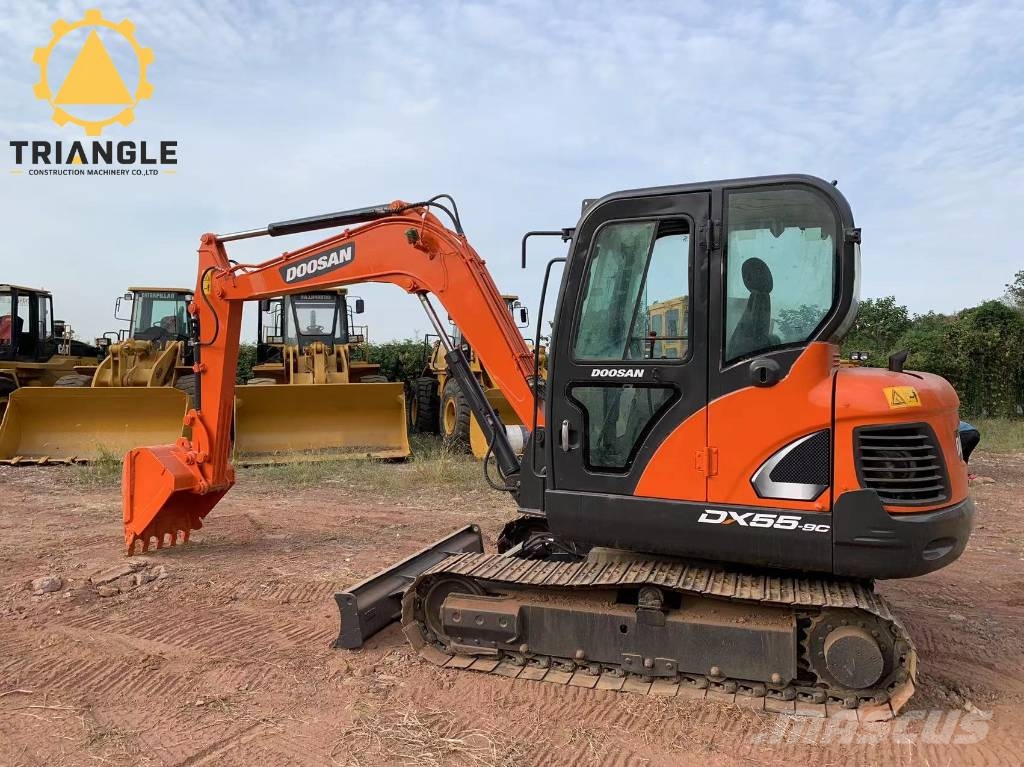 Doosan DX 55 Vikšriniai ekskavatoriai