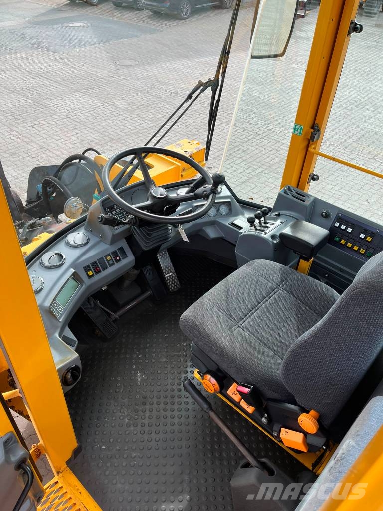 Volvo L90C Wheel loaders