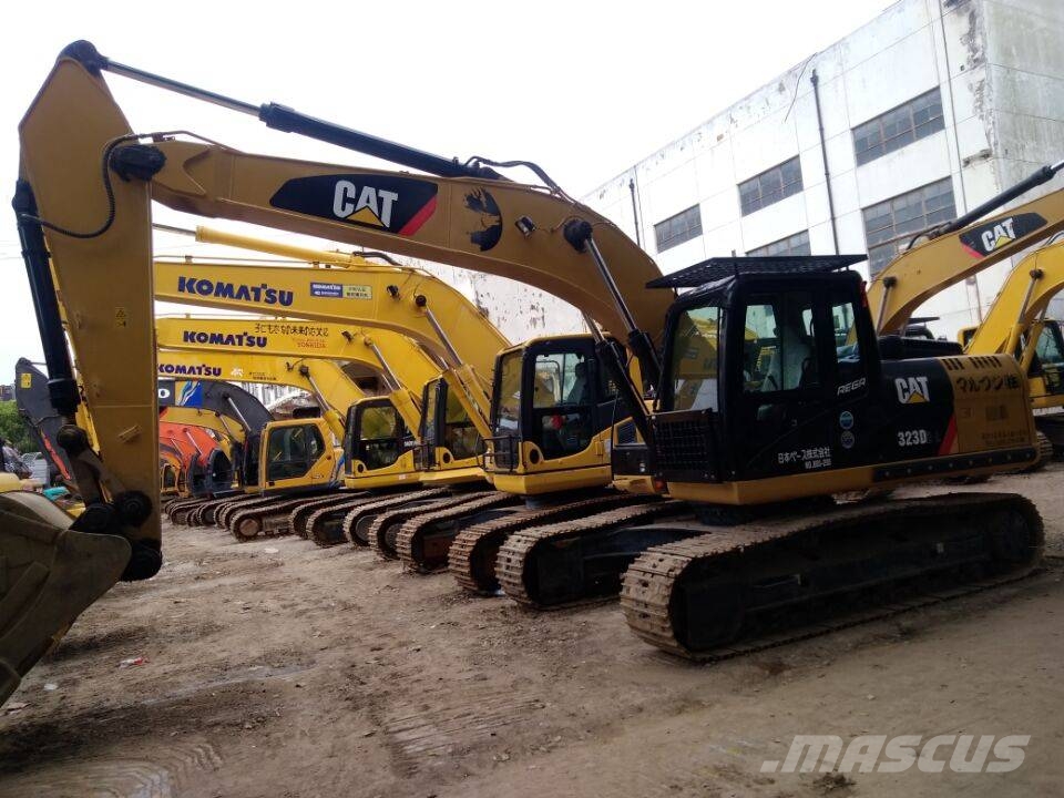 Komatsu PC400 حفارات زحافة