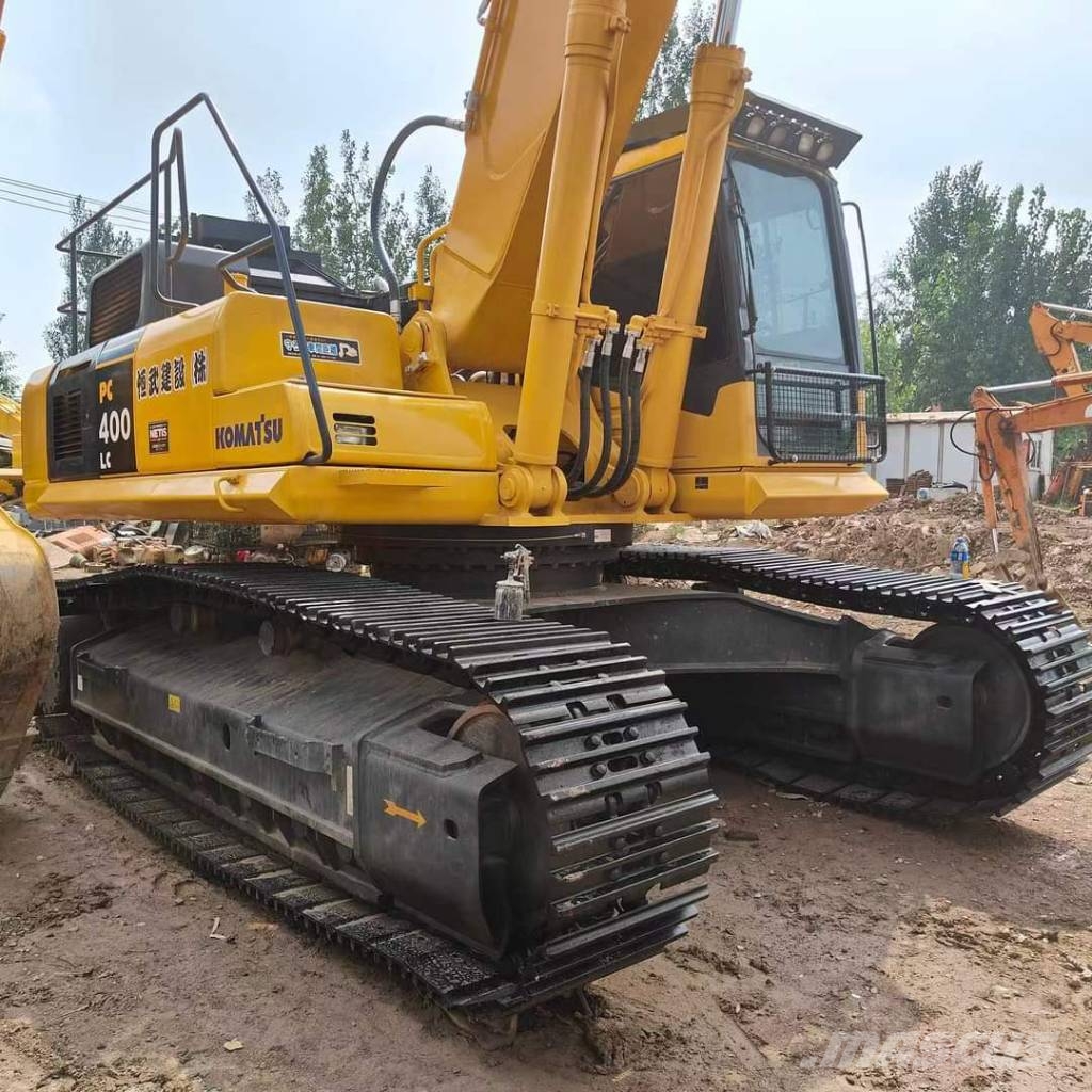 Komatsu PC400 حفارات زحافة